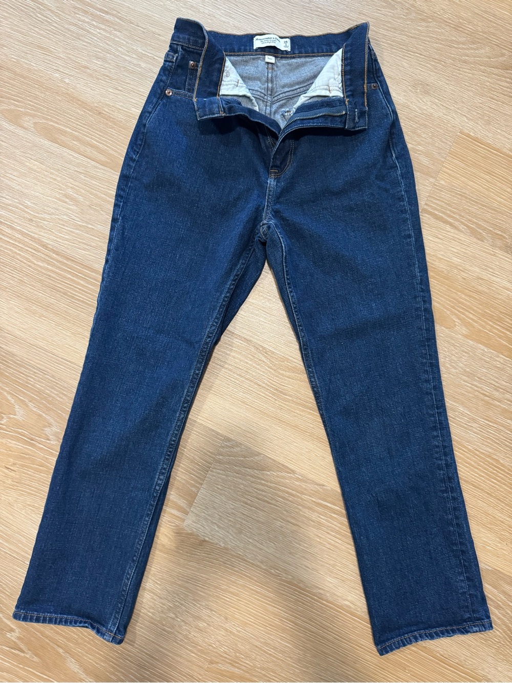Abercrombie & Fitch The Ankle Straight Curve Love High Rise Jeans
